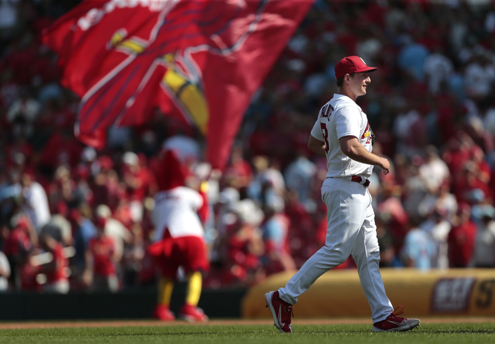 Cardinals beat Reds 5-1 in first game of doubleheader